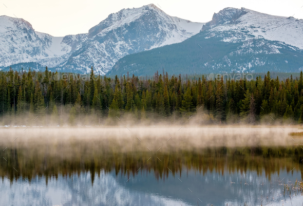 Bierstadt Lake, Rocky Mountains, Colorado, USA. - Stock Photo - Images
