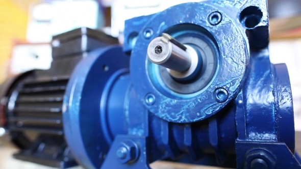 Electric Motor in Laboratory alt