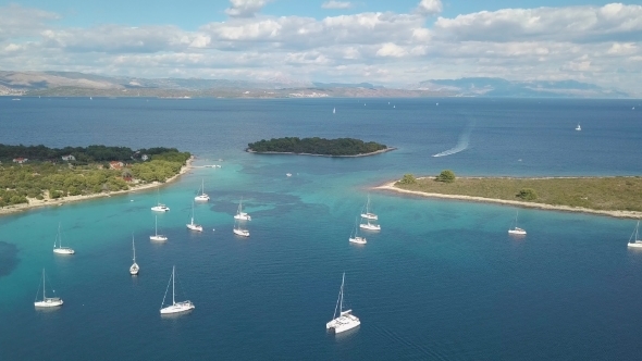 Aerial View of Cozy Mediterranean Island. Blue Lagoon, Island Paradise. Adriatic Sea of Croatia alt