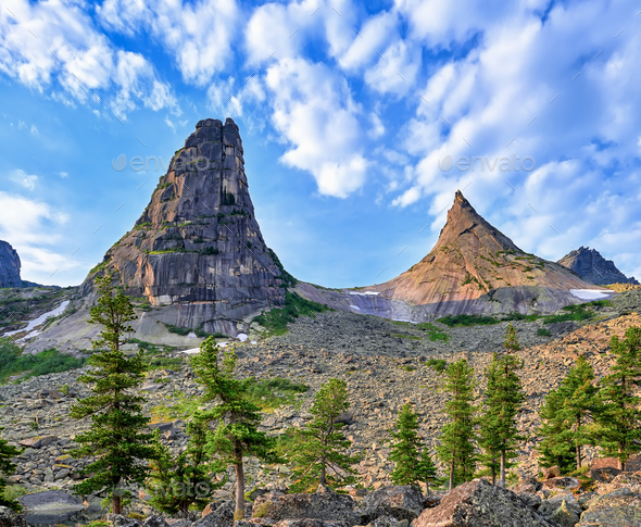 Highest Mountain Peaks In Glacier National Park, Montana – Smoky Bear Ranch