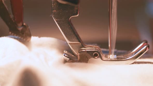Sewing Machine alt