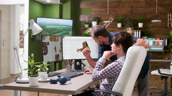 Two Architects Are Working in Creative Agency alt