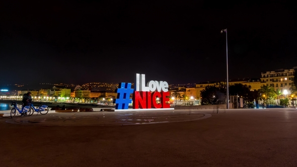  Mediterranean Sea View and Cityscape of Nice alt