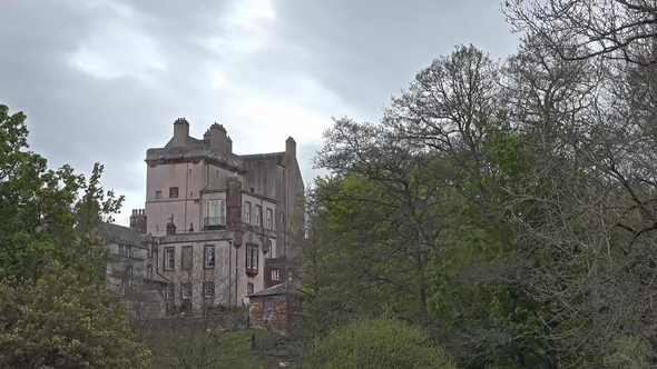 Clouds Moving Over Fyvie Castle  alt