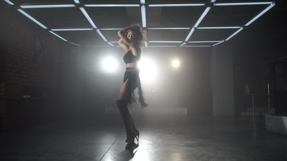 The Girl Is Dancing on the Dance Floor