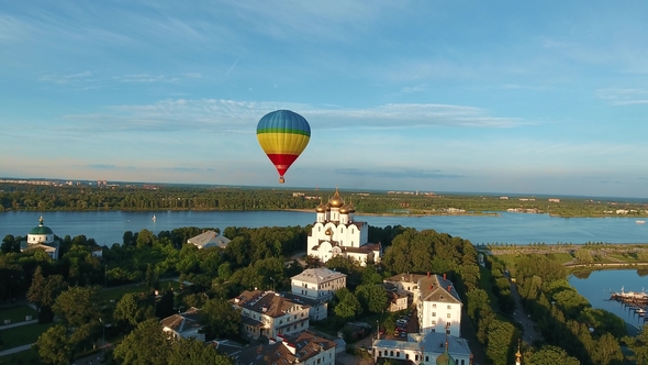 Balloon Over the City