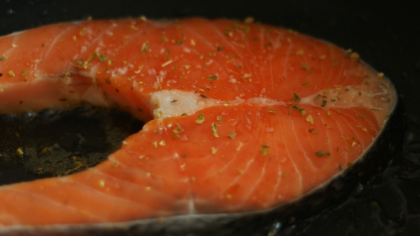 Cooking Salmon in an Iron Cast Pan with Salt and Spice