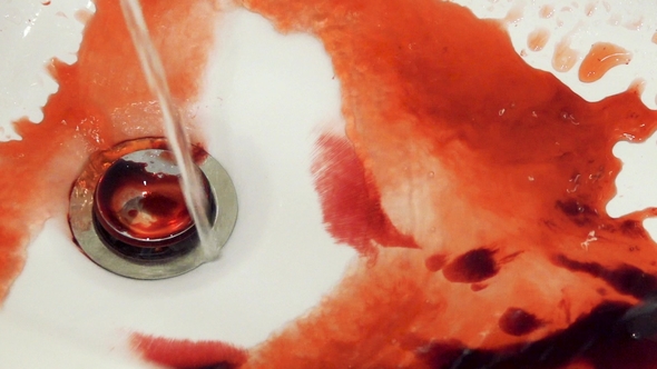 Washing the Blood in the Bath in alt