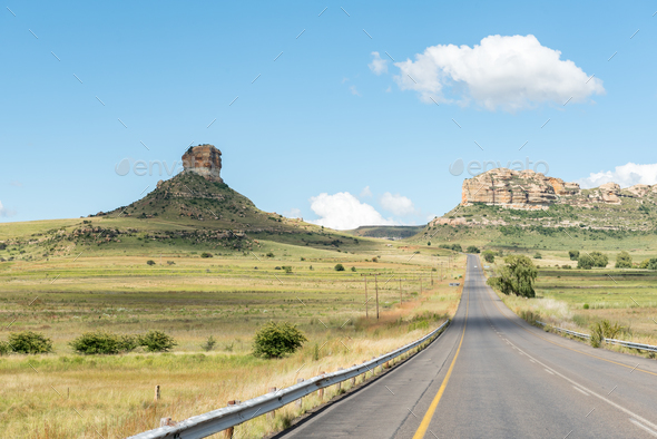 Typical sandstone hill landscape between Fouriesburg and Clarens - Stock Photo - Images