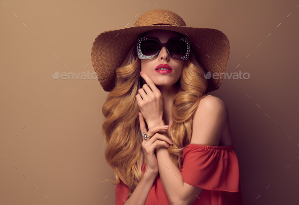 Fashion Glamour Beautiful Glamour Lady. Vintage - Stock Photo - Images
