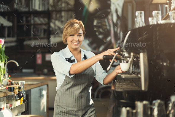 What is a Barista? – How to Professionally Make Coffee –
