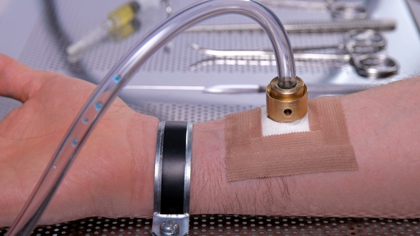 Introduction of Man Substances in Hand in Lab alt