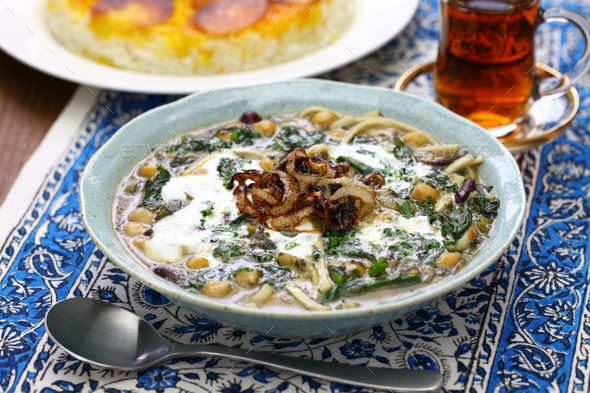 ash reshteh, persian noodle soup