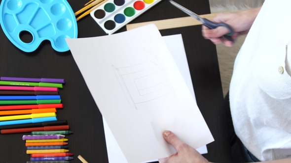 Paper Cutting with Scissors alt