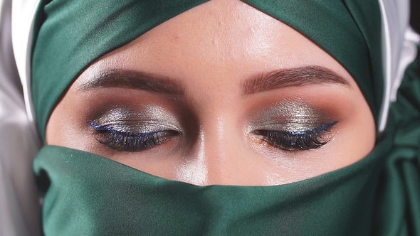 Beautiful Woman in Middle Eastern Niqab Veil. alt