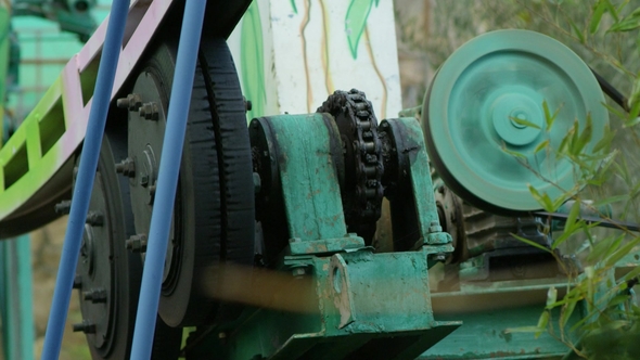 Mechanism with Rollers