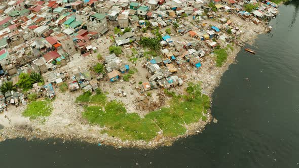 Slums and Poor District of the City of Manila alt
