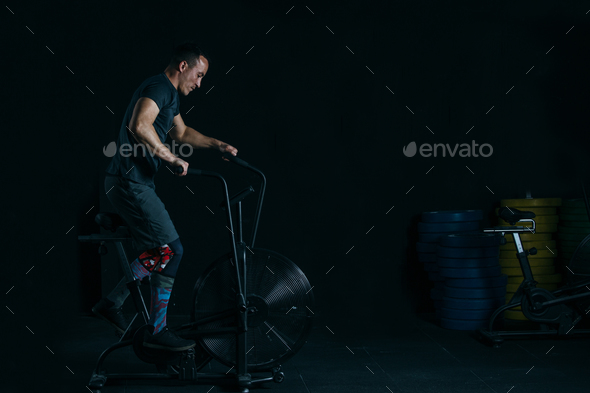Man doing calorie assault exercise - Stock Photo - Images