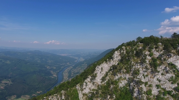 Banjska Stena on Drina River, Serbia alt