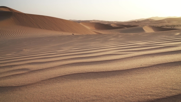 Beautiful Rub Al Khali Desert at Sunrise  alt