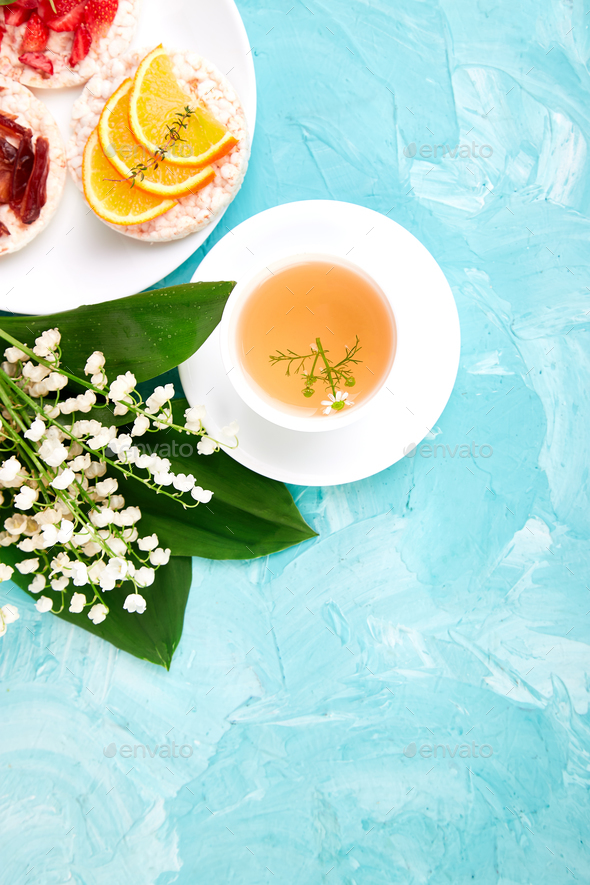 Breakfast tea, rice crispbread - Stock Photo - Images
