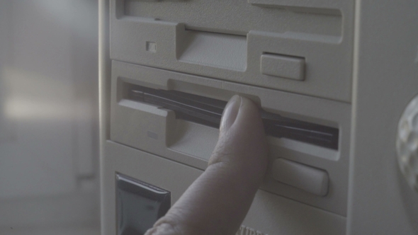 Oof Inserting and Removing an Old-style 5.25" Floppy Disk