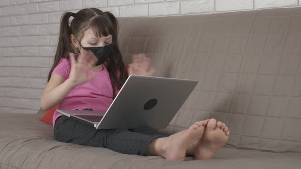 Online communication in quarantine.  alt