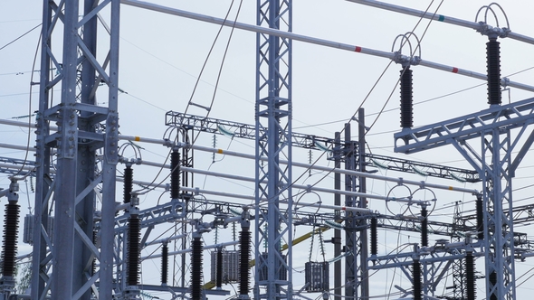 Transforming Substation for Distributing Electrical Energy alt