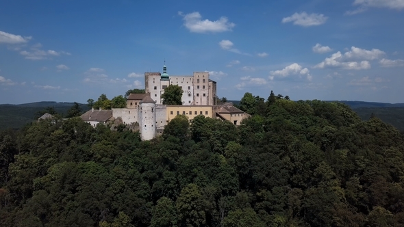 Flying Around of Buchlov Castle, Czech Republic alt