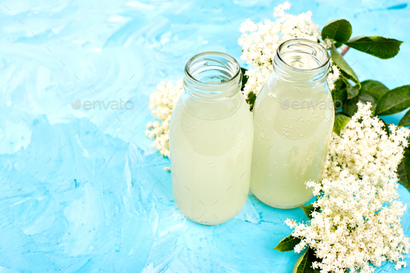 Kombucha tea with elderflower - Stock Photo - Images