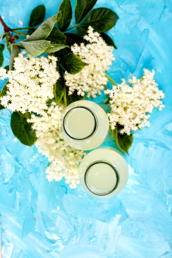 Kombucha tea with elderflower - Stock Photo - Images
