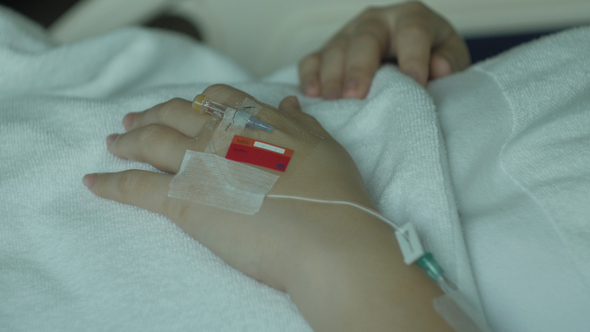 Needle Into Vein Hand Patient alt