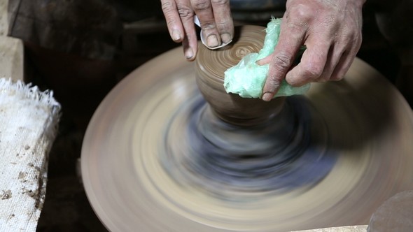 Making Traditional Pottery 7
