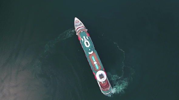 Cruise Ship, Cruise Liners On Sognefjord or Sognefjorden, Norway alt