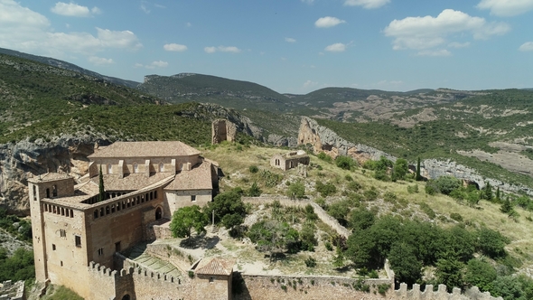 Collegiate Castle of Santa Maria La Mayor Alquezar Huesca Spain alt