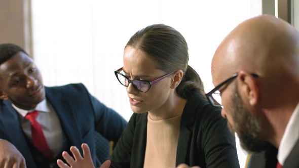 Business People Discussing Startup Project alt