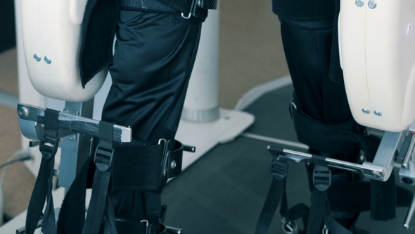 Walking Track Simulator Is Being Used By a Physically Challenged Person alt