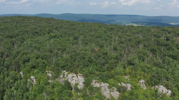 Annapolis Rock - South Mountain - Washington County, Maryland - Dolly In - Aerial alt