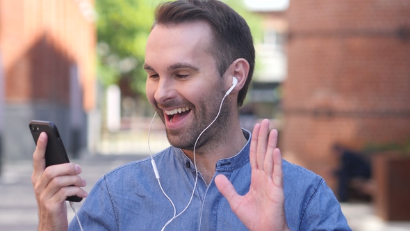 Online Video Chat on Smartphone By Casual Man alt