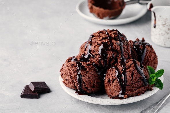 chocolate ice cream scoop