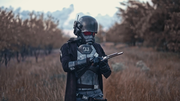 Male Hand Reload a Revolver Magnum Gun Without Bullets