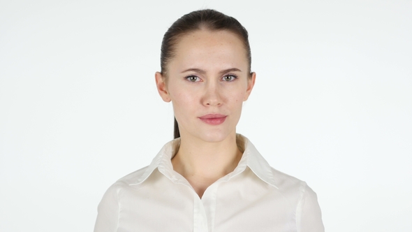 Woman Shaking Head No alt