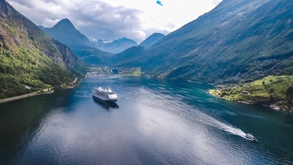Cruise Liners On Geiranger Fjord, Norway alt