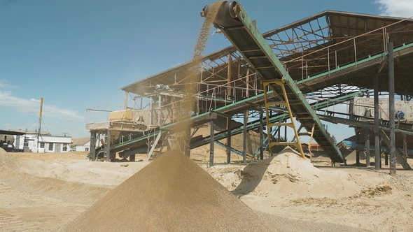 Asphalt-Concrete Plant. Construction of Roads. Stone Crusher alt