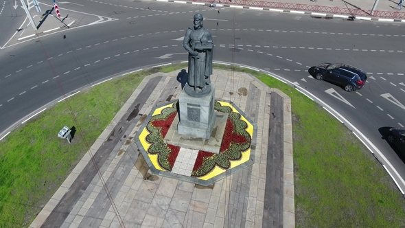 Monument to Yaroslav the Wise