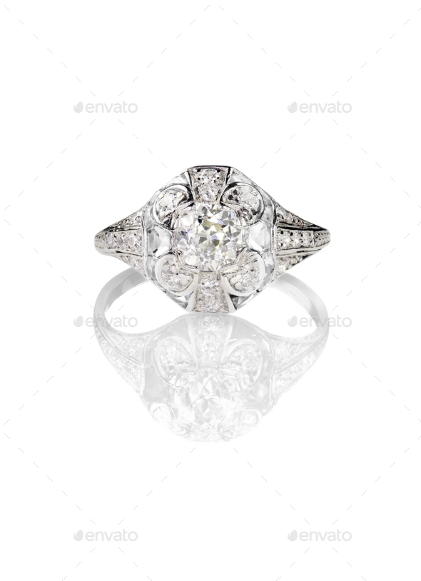 Diamond solitaire engagement wedding ring vintage antique - Stock Photo - Images