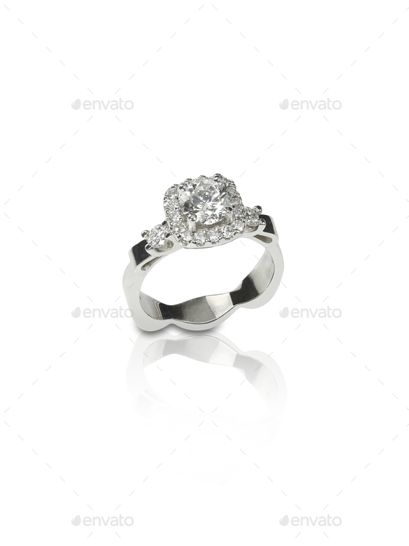 Beautiful princesss cut diamond wedding engagment band ring solitaire - Stock Photo - Images