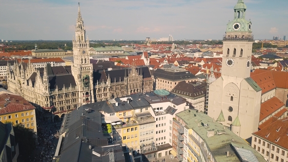 Cityscape of Munich alt