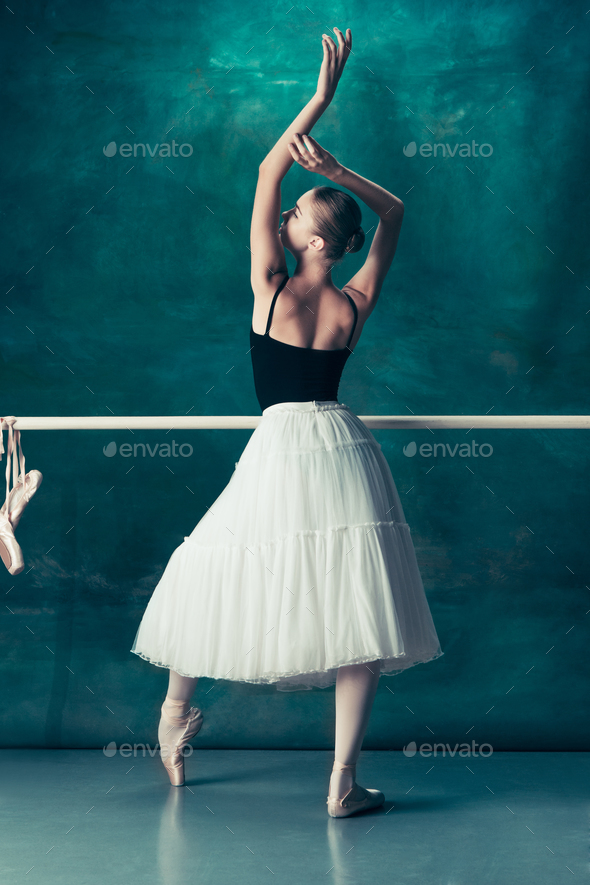 Dance photography, ballet, ballet photography @emilywongnzl | Ballet dance  photography, Ballet photography, Dance photography poses