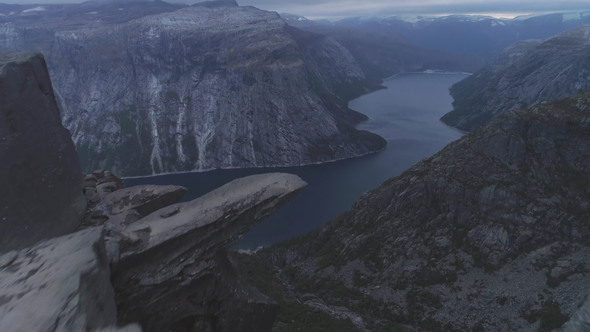 Trolltunga Cliff in Norway alt